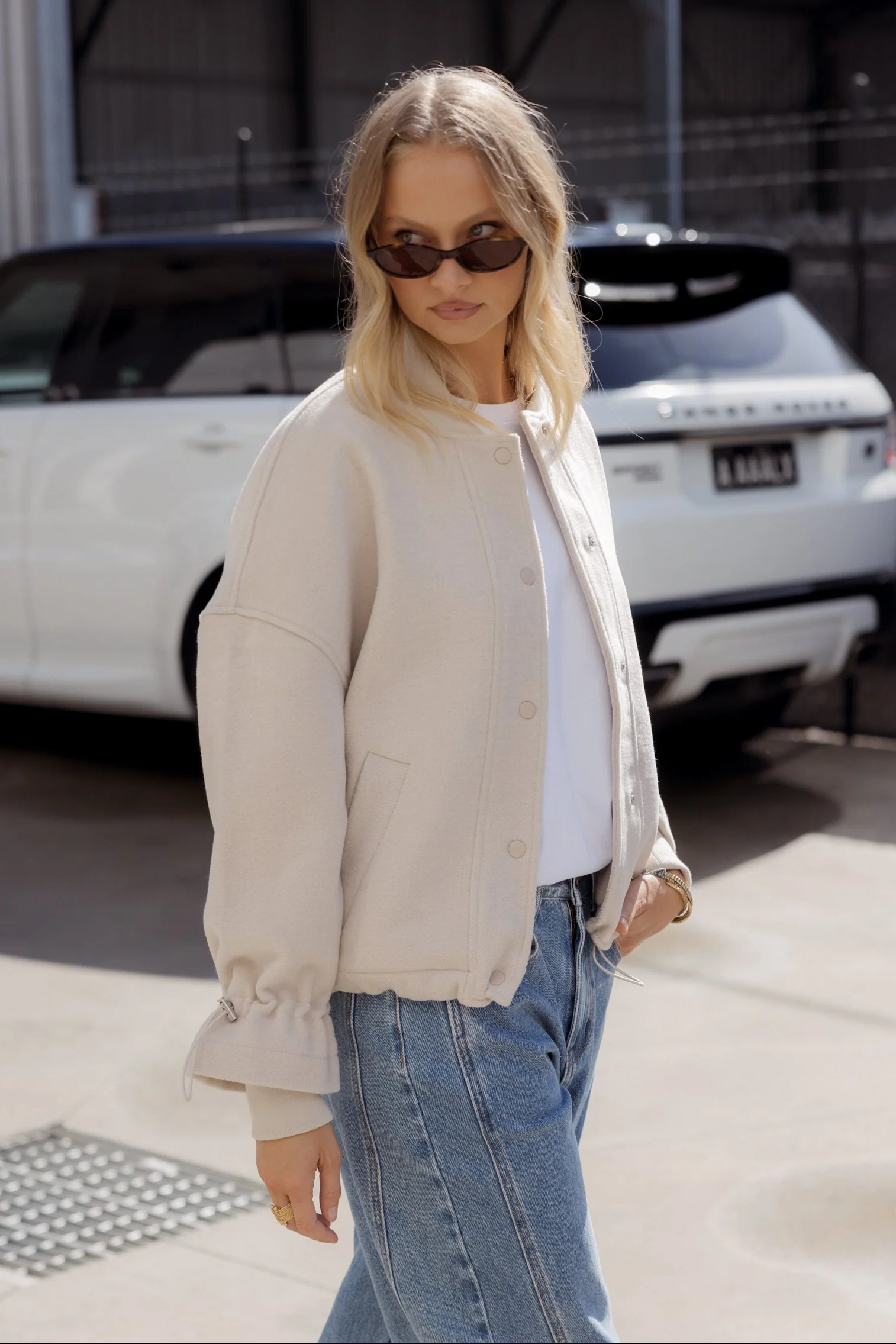 BASIL Jacket Beige - Image 2