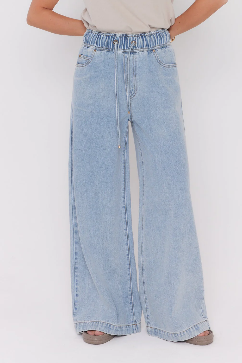 CASEY Jeans Light Blue Wash Denim - Image 12