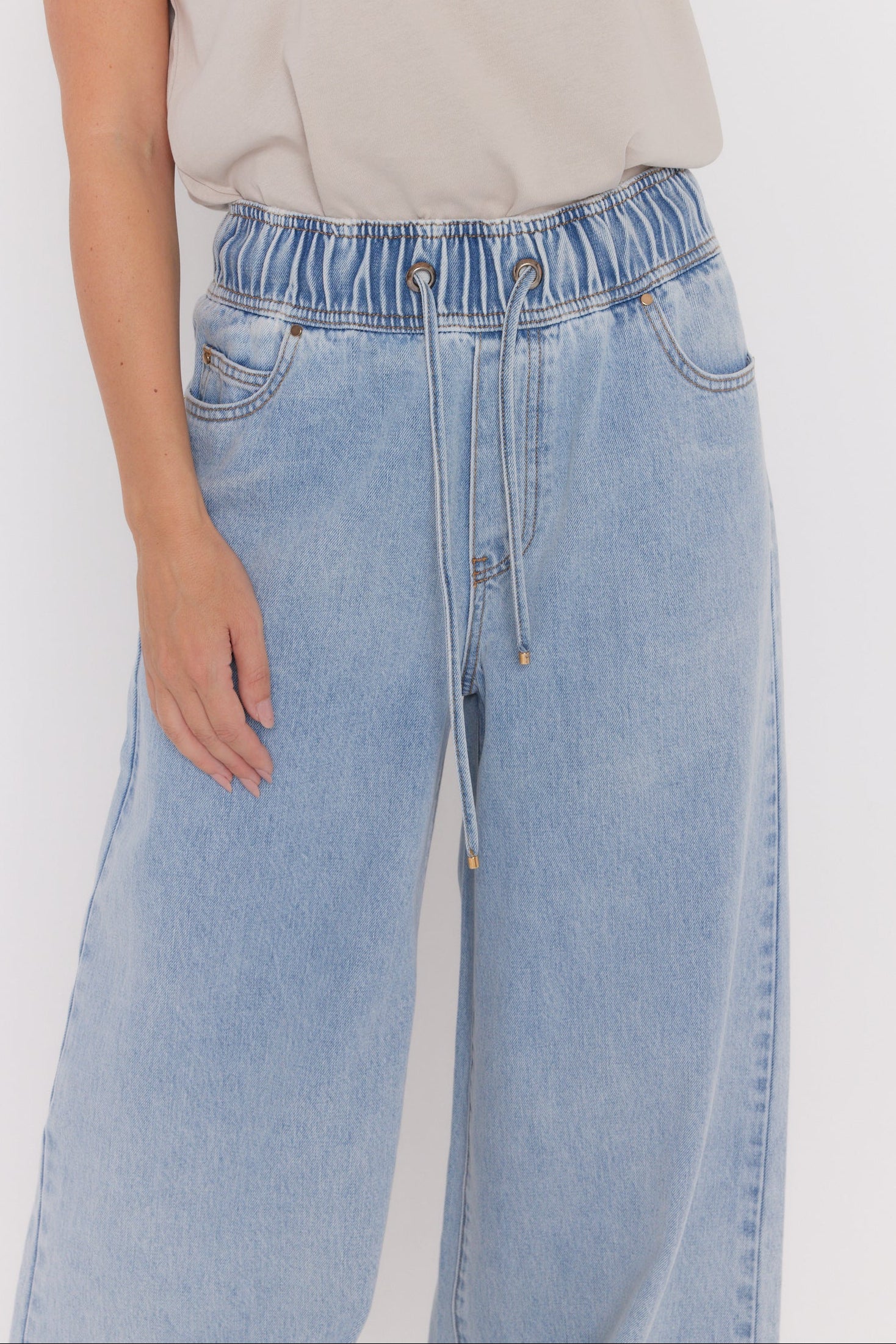CASEY Jeans Light Blue Wash Denim - Image 14
