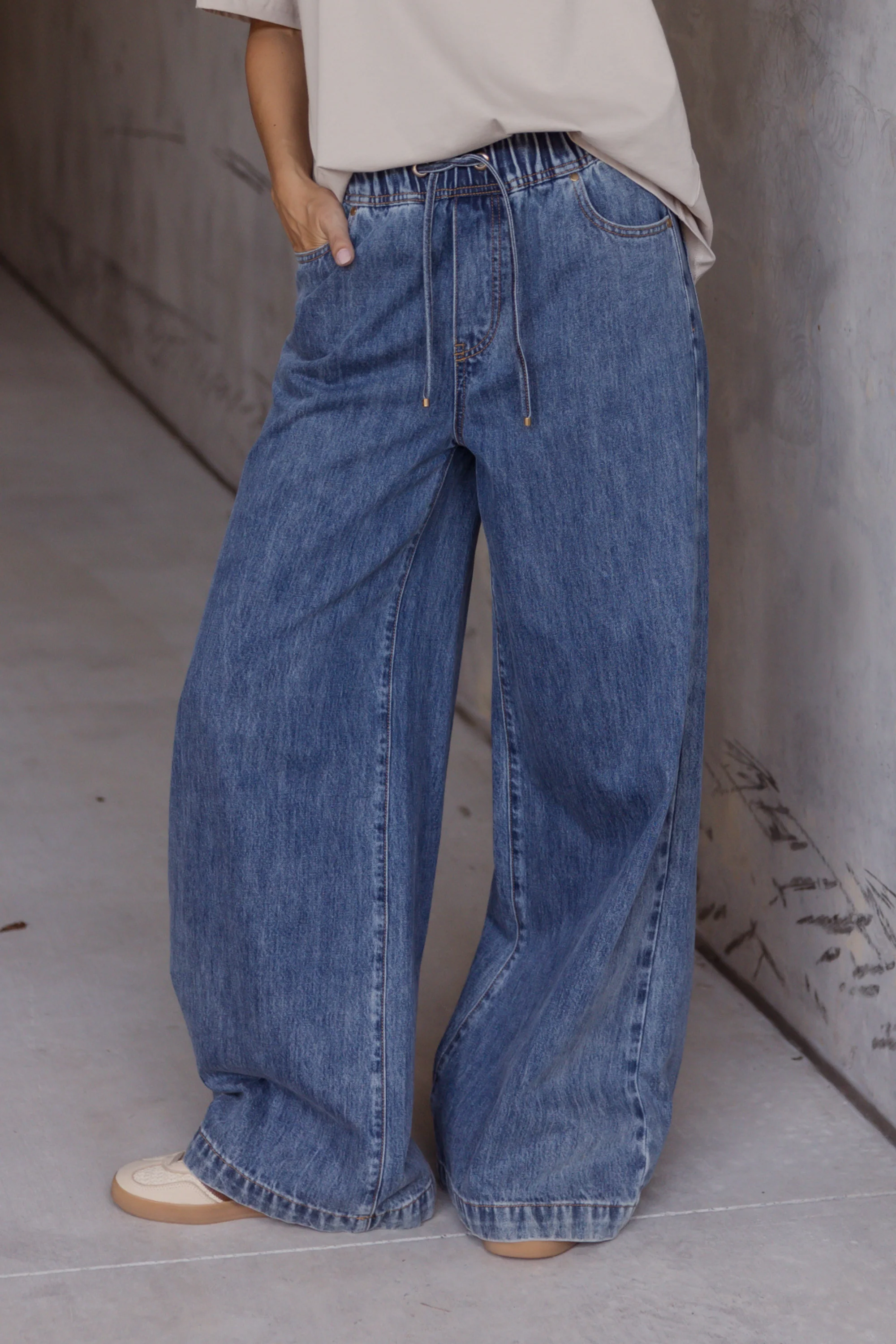 CASEY Jeans Mid Blue Wash Denim - Image 7