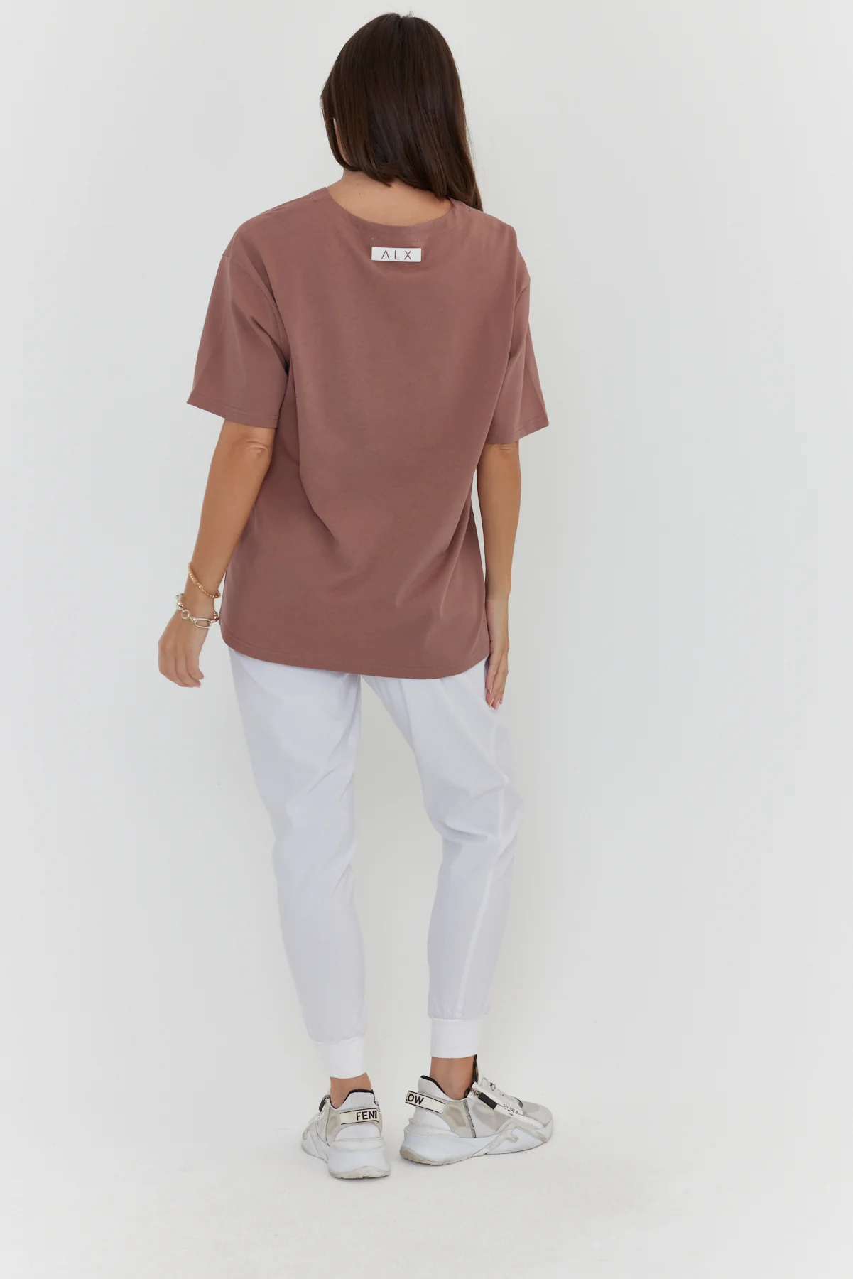 NIX V-Neck T-Shirt Mahogany - Image 8
