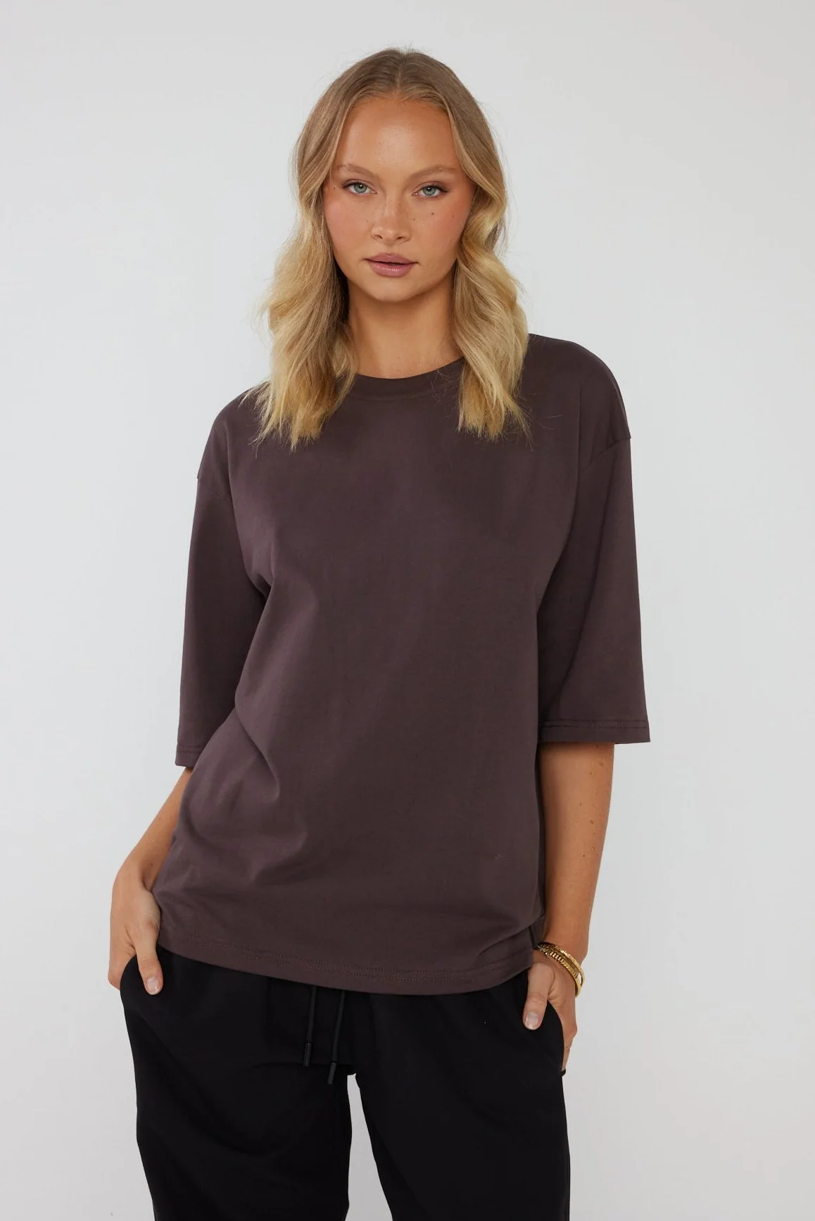 ZURI T-Shirt Dark Cocoa - Image 4