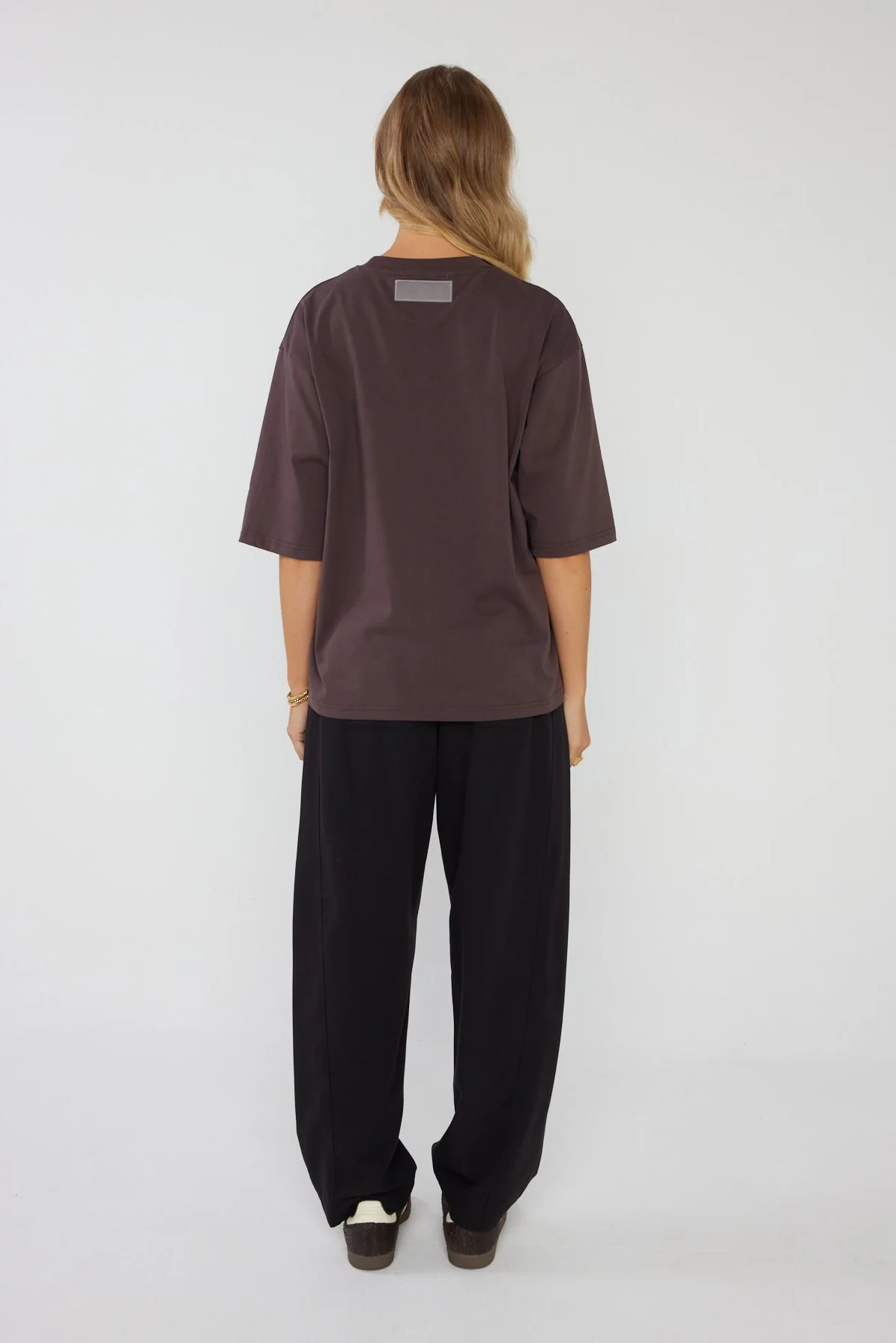 ZURI T-Shirt Dark Cocoa - Image 9